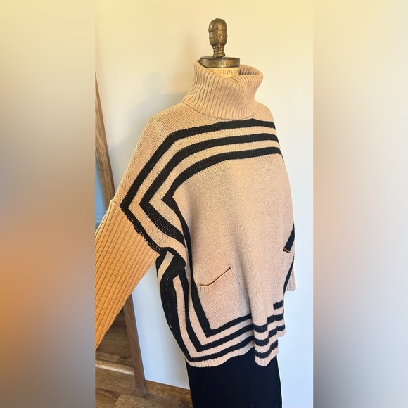NWT Oversized Sweater - Picture 2 of 5